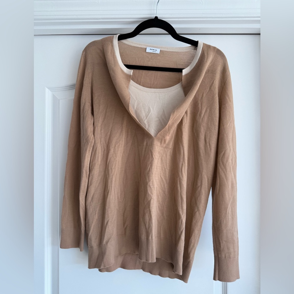 Akris Punto V-Neck Sweater in Warm Tan